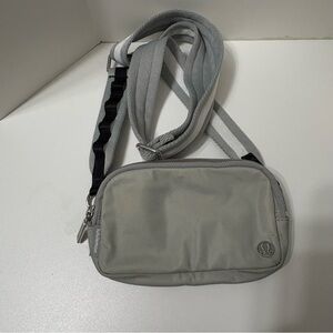 Lululemon Athletica Light Gray Belt Bag